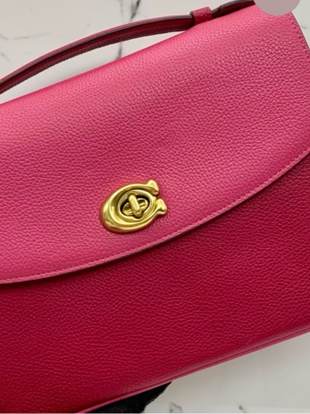 Coach Cherry multi-color block handbag.
Cassie 69524
Size 10 “1/2 - 7”(4)- 1”3/4